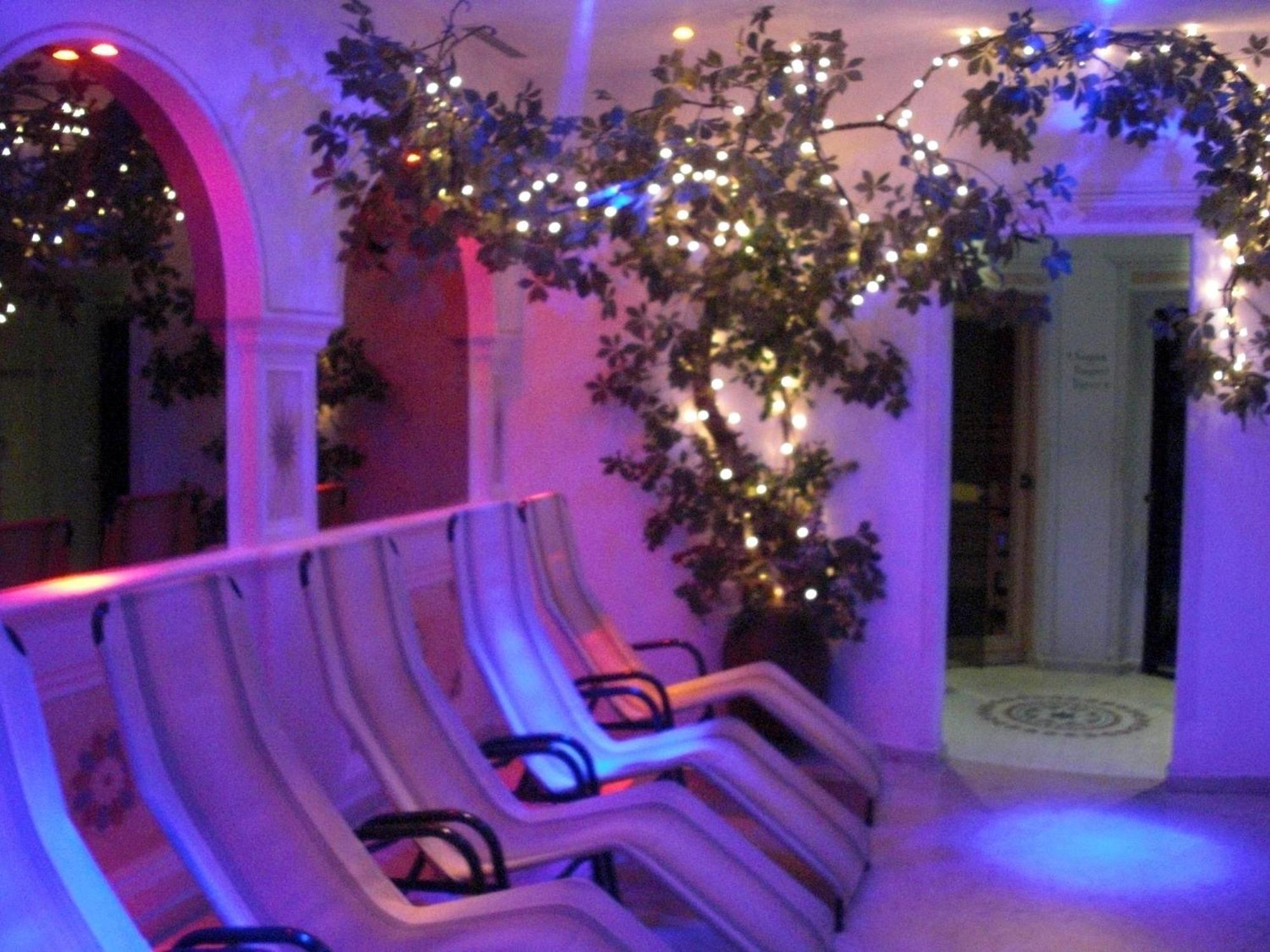 Hotel Alpino Wellness & Spa เปอิโอโฟนติ ภายนอก รูปภาพ